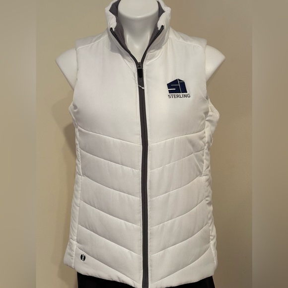 Holloway Sterling White Gray Quilted Vest With Pockets Sz M Slender Fit - Picture 1 of 9